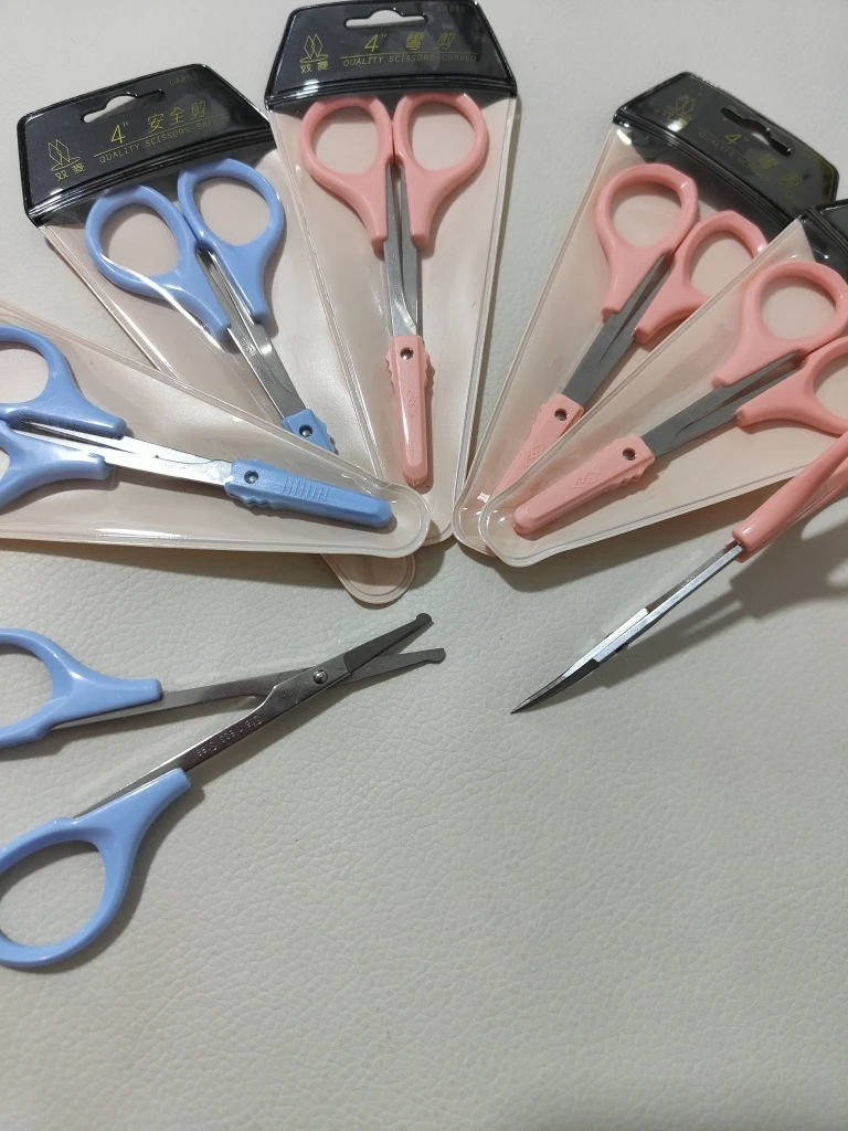 十字绣 圆头➕翘头剪刀各一把