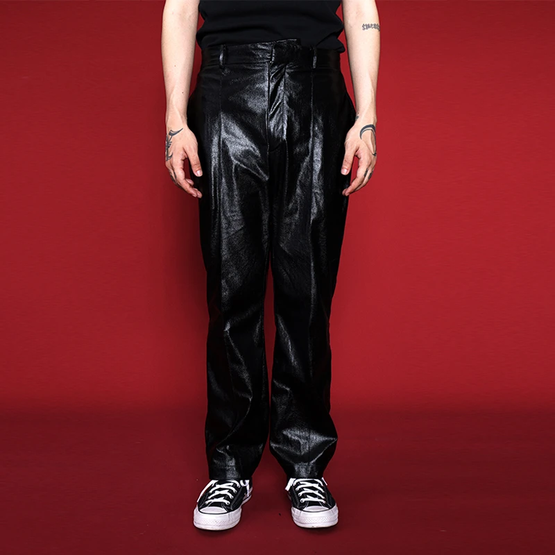 NOUVEAU RICHE 打褶休闲宽松直筒亮面漆皮西装裤
