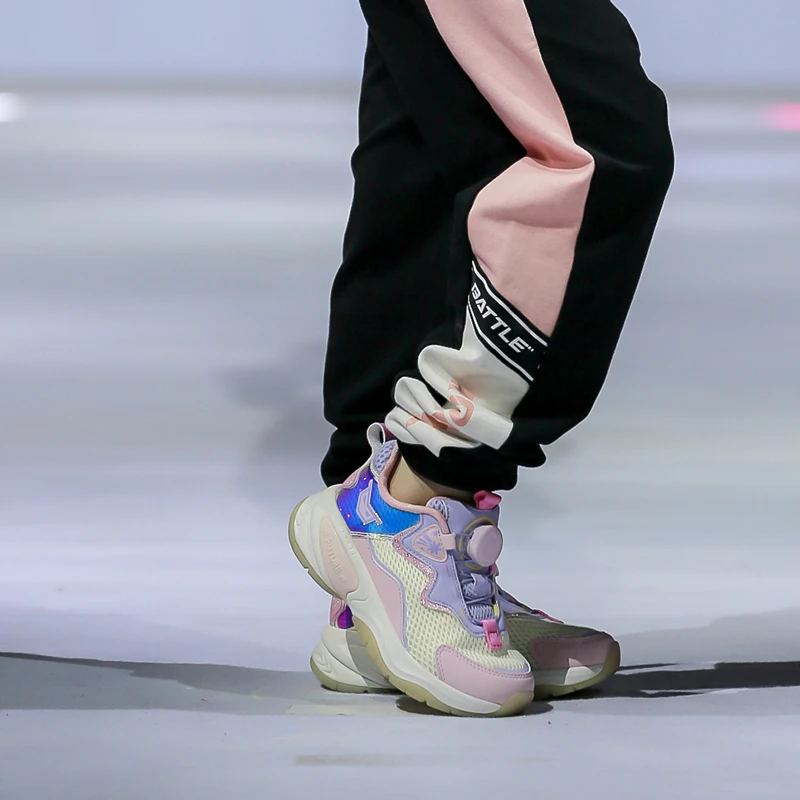 ROBOKIX女孩鞋子春秋透气网面休闲鞋女童休闲鞋轻便科技清新防滑