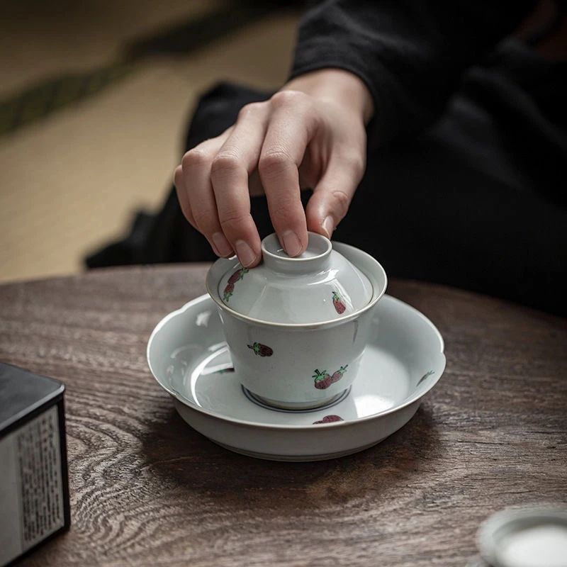 纯手绘草莓三才盖碗单个茶杯陶瓷家用复古盖碗壶承功夫茶具泡茶碗