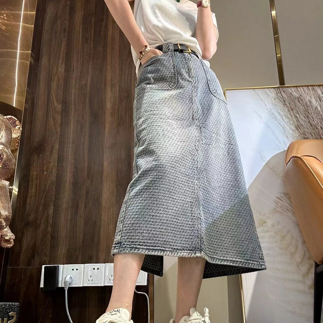 名港--【出场率】蓝色复古水洗菠萝纹提花牛仔半身裙 8036