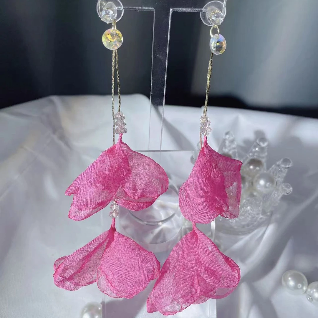 铜合金布艺耳饰  玫红色布艺花朵流苏水晶长款耳饰气质高级感耳饰