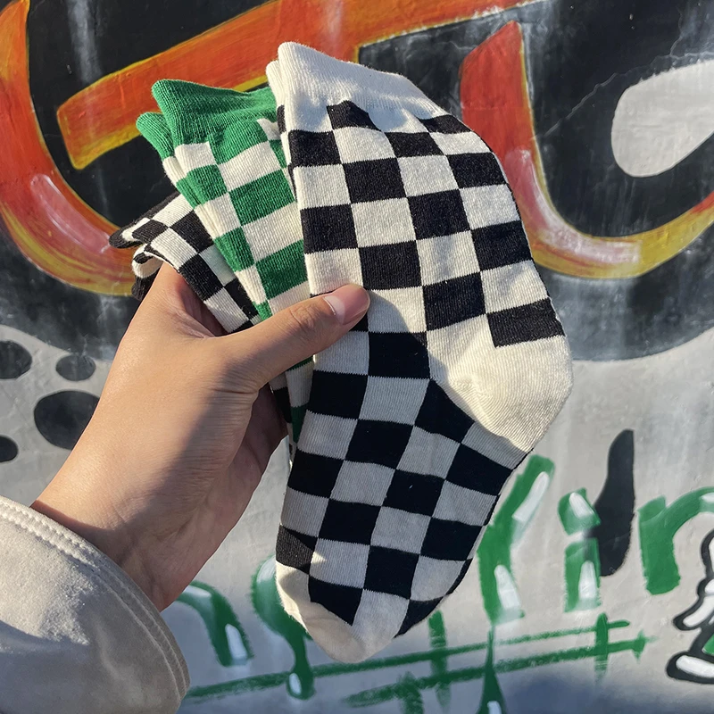 QCLOUD绿色棋盘格方格长袜情侣网红ins潮黑白格子复古运动中筒袜