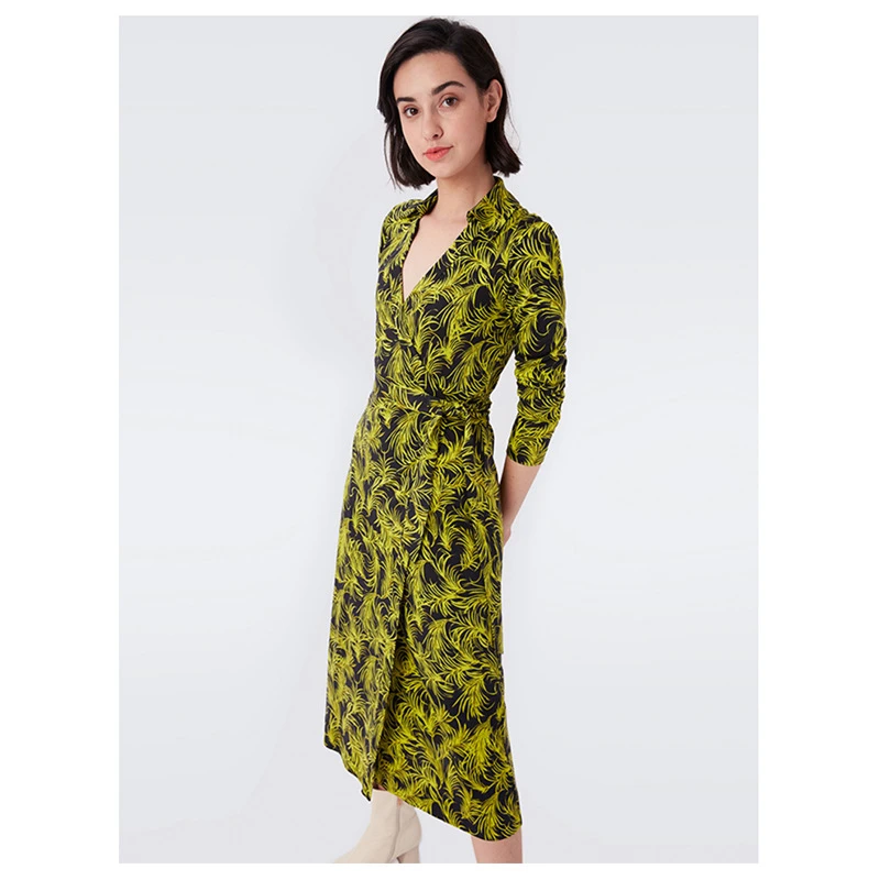 K DVF2022新款黄色羽毛印花V领裹身裙针织弹力水晶麻一片式绑带
