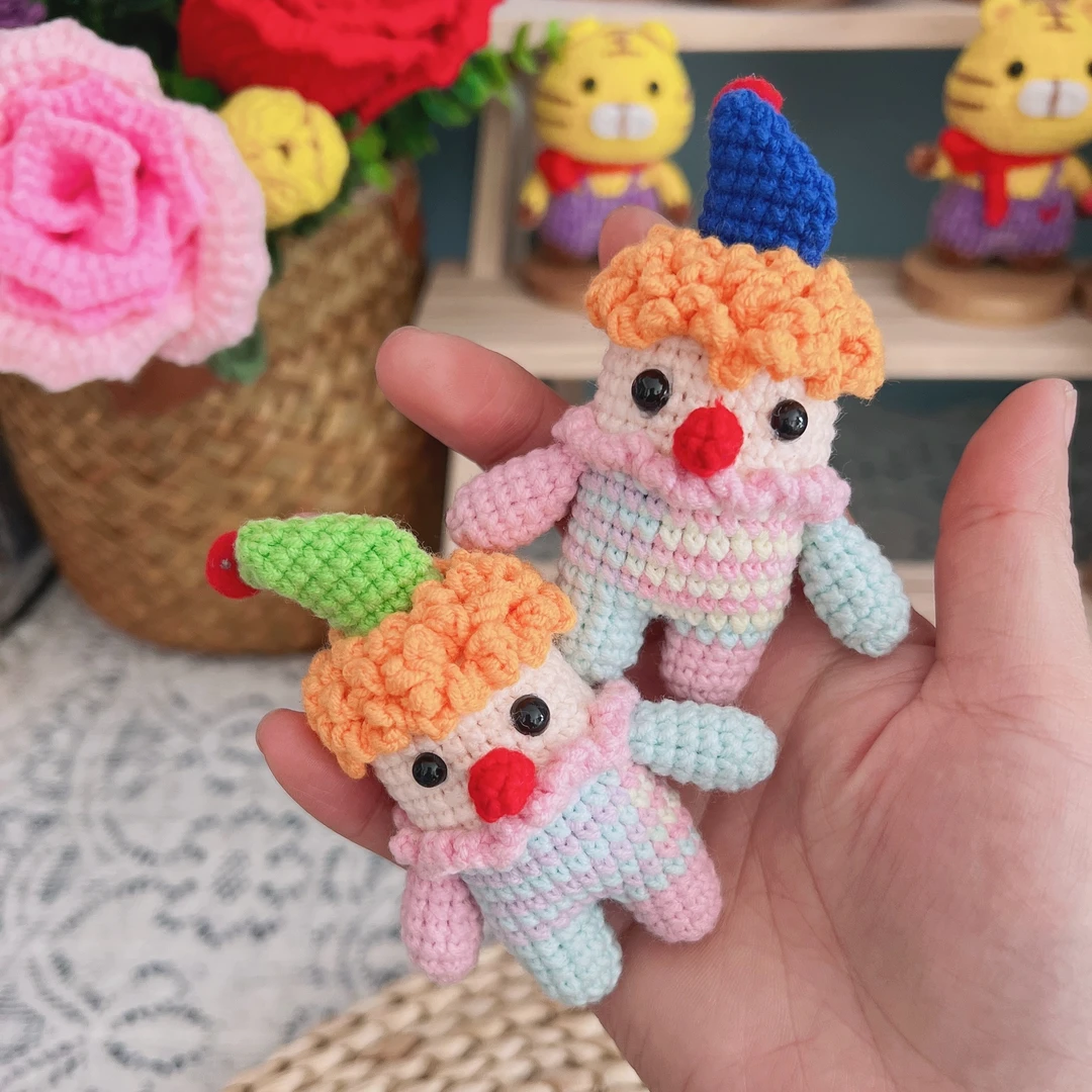 小丑玩偶挂件钥匙扣手工毛线编织成品搞怪创意礼物