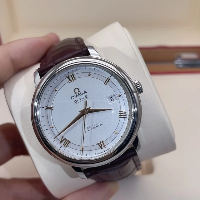 95新 Omega/欧米茄 蝶飞39.5mm金针带日历自动机械男手表