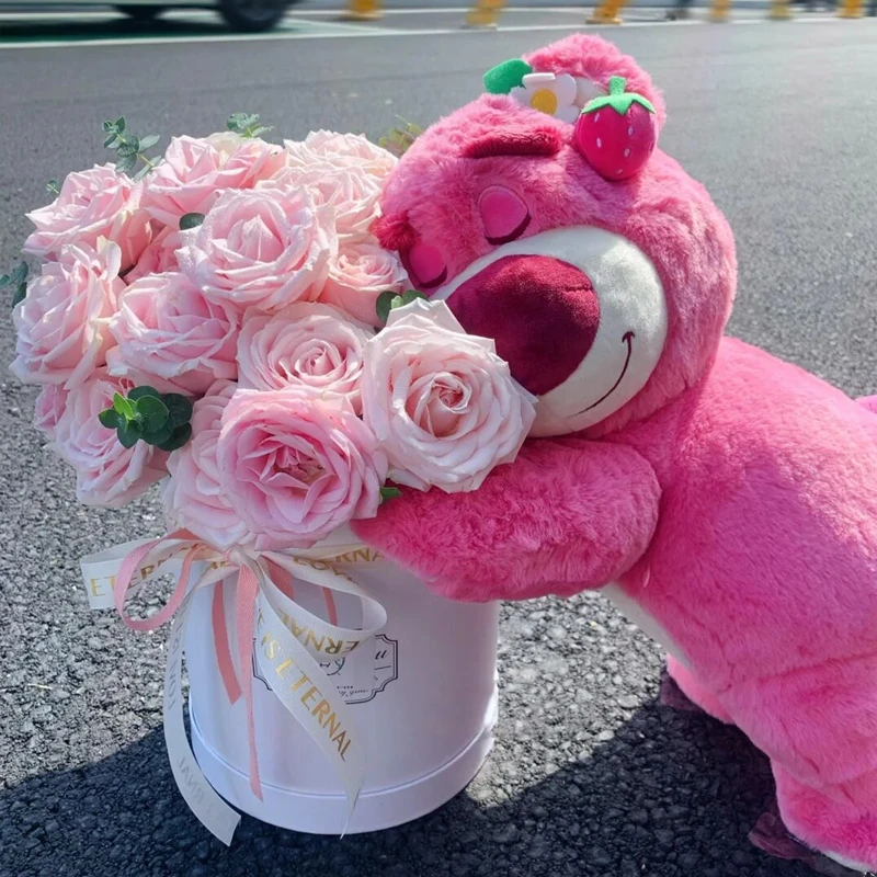 草莓熊抱抱桶花束礼盒装饰 泰迪熊板栗花盒花艺包装材料 花店用品