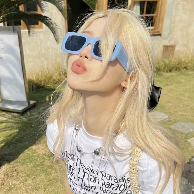 新款夏季出游凹造型欧美太阳眼镜ins时尚粗腿大方框浅蓝色墨镜女