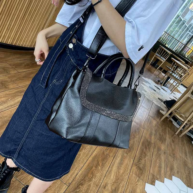 2023新款真皮女包欧美风牛皮镶钻黑色手提包韩版休闲潮单肩斜挎包