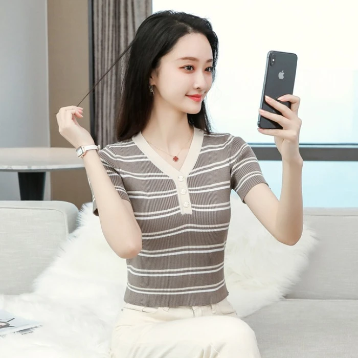 针织T恤女夏季薄款条纹冰丝紧身打底衫2025新款修身显瘦短袖上衣