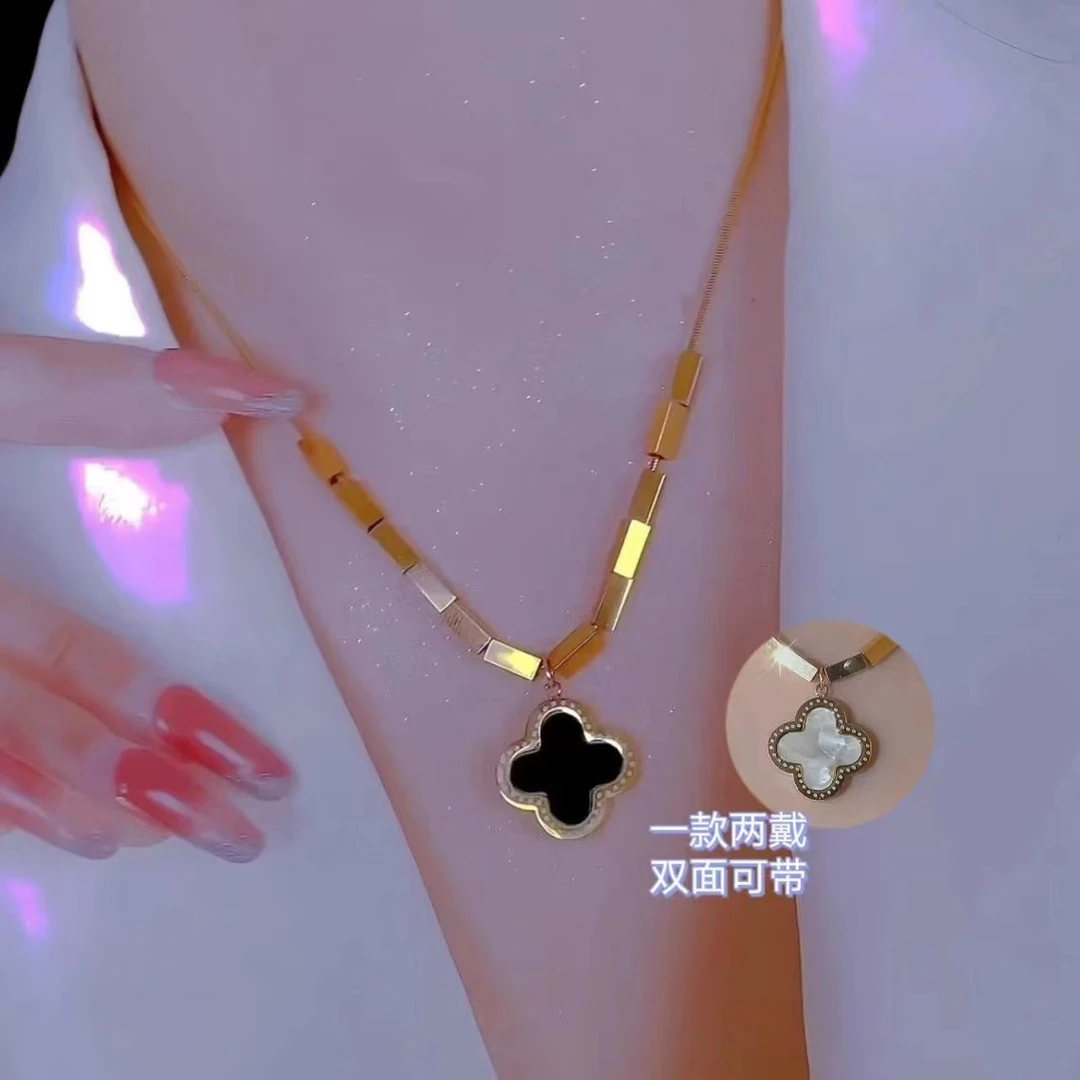 钛钢项链 2944-4双面黑白四瓣花钛钢不掉色项链备