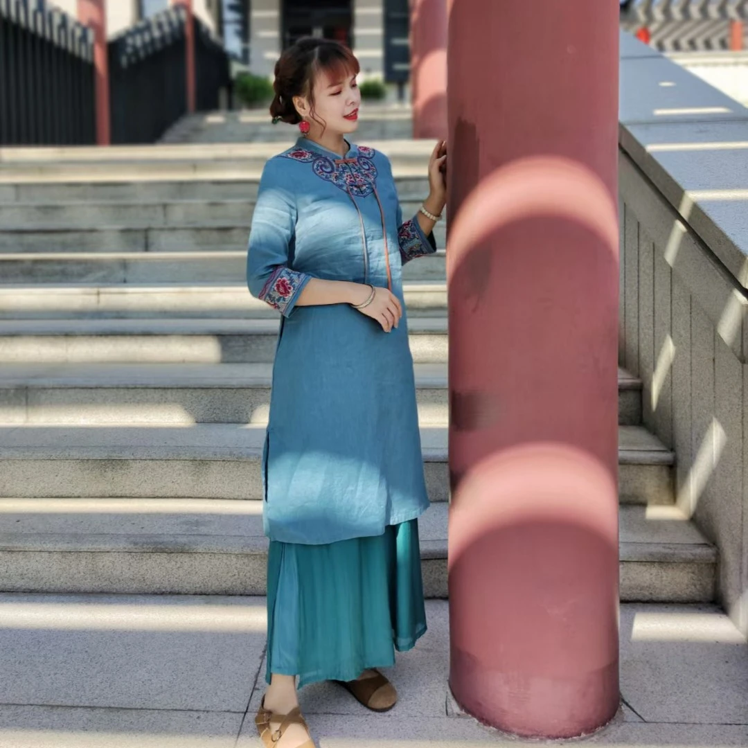 原创设计版刺绣改良裙