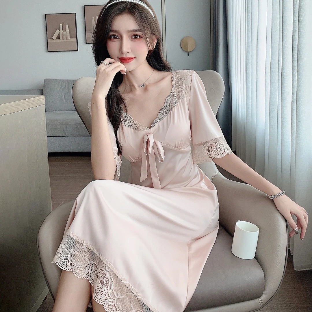 冰丝睡裙女夏2022新款轻奢高级感中袖大码连衣裙带胸垫可出门外穿