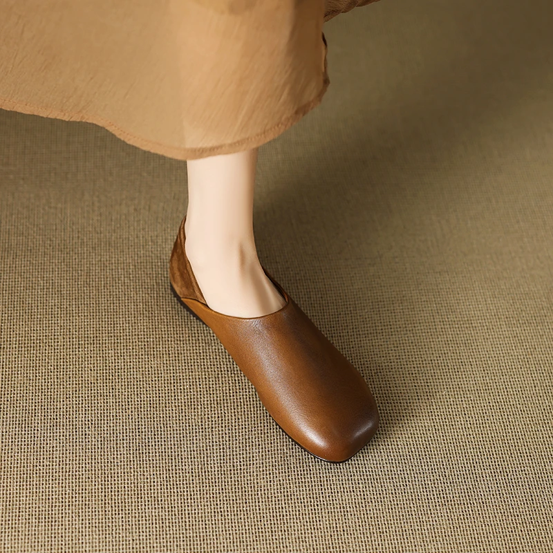 34-40码|1cm平跟|黑/棕/灰|陈摸鱼方头拼接一脚蹬深口简约单鞋女