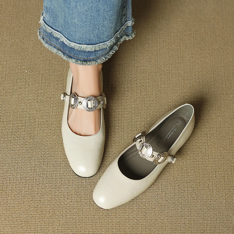 34-40码|1cm平底|米白/蓝|陈 摸鱼圆头法式一字扣金币扣浅口单鞋