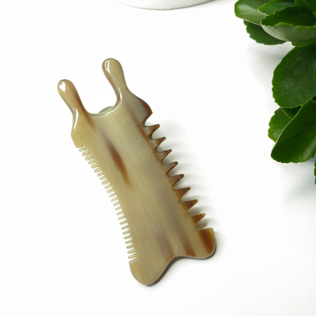 纯牛角多功能刮板美容美鼻头疗疏通经络按摩梳子家用防静电牛角梳