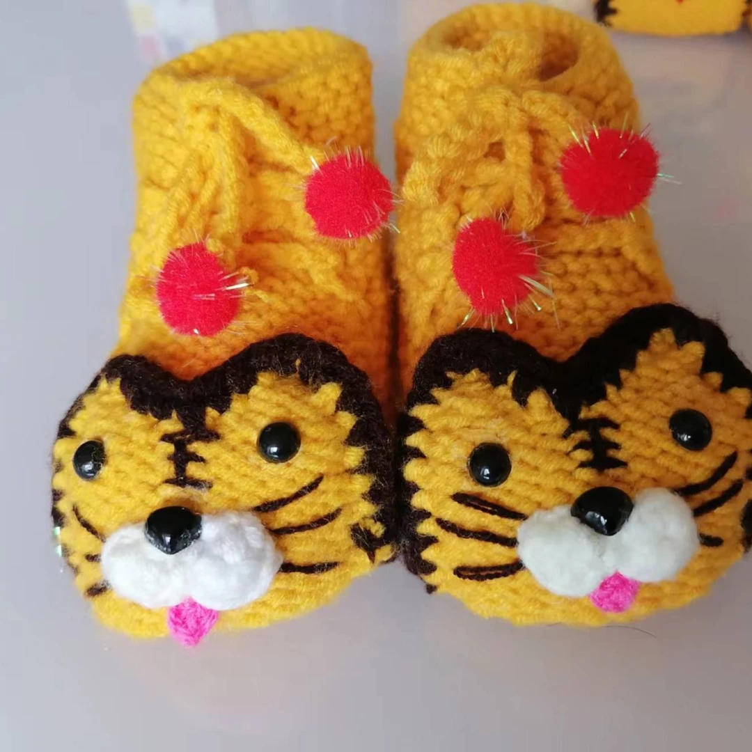 五股牛奶棉手工钩织卡通0-9个月婴儿学步鞋软底婴幼儿鞋子婴儿鞋