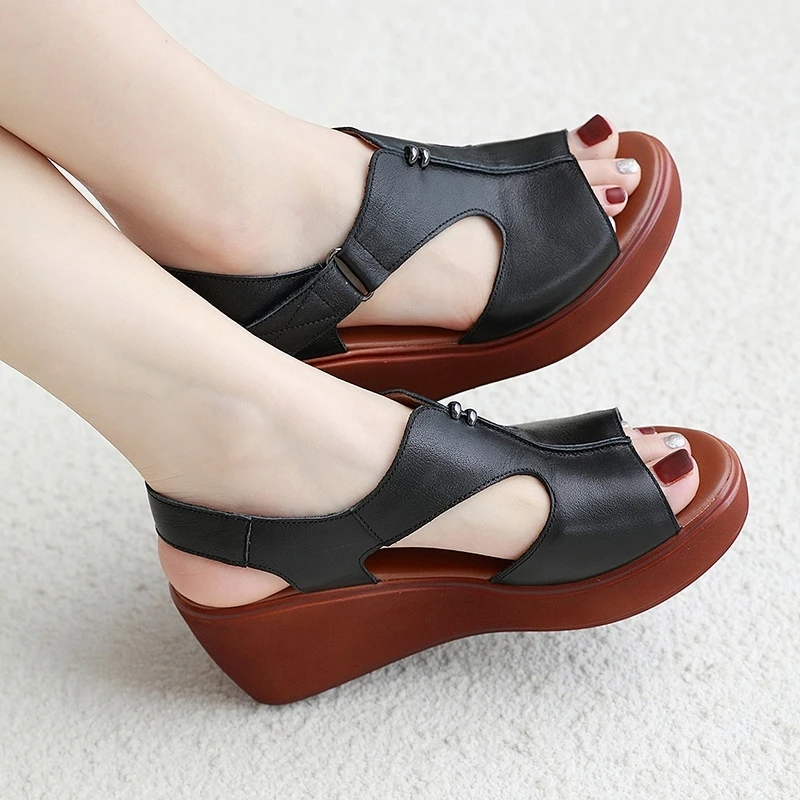 33码-43码 外穿真皮凉鞋女休闲百搭松糕跟女鞋防水台厚底坡跟凉鞋