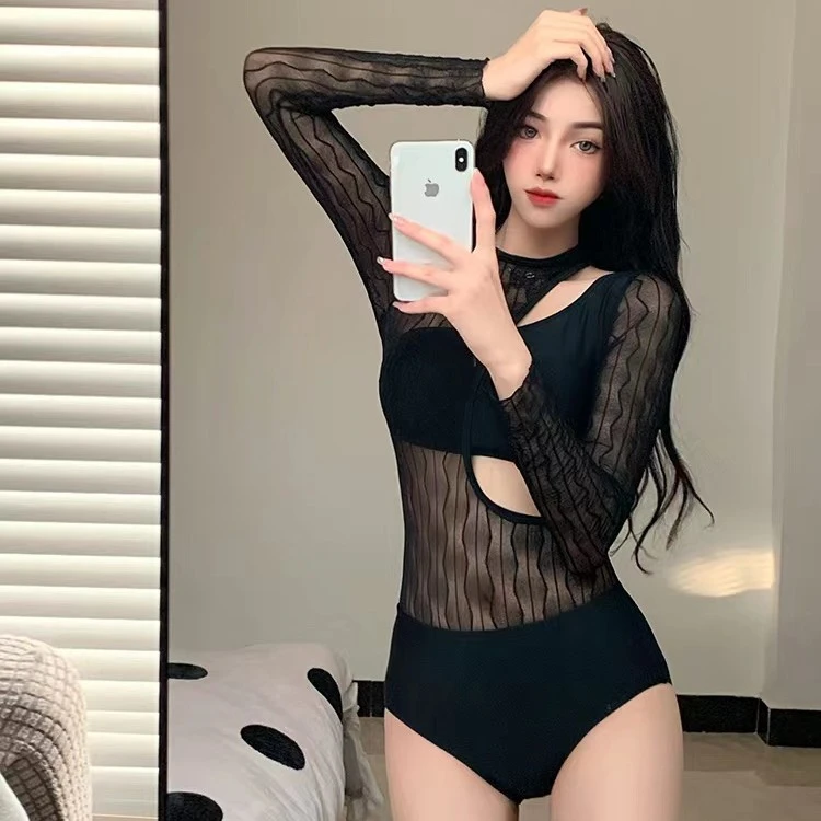 新款蕾丝斜肩黑色性感温泉ins风长袖三角连体泳衣女