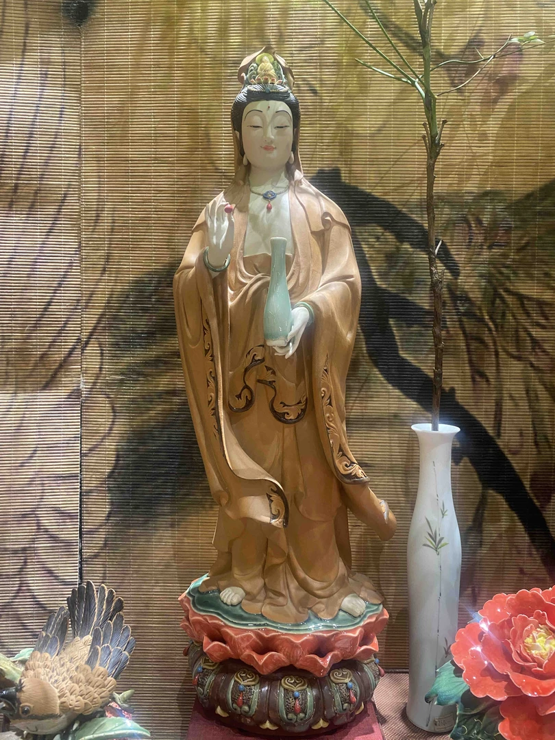 《坐莲观音》观音王名家作品