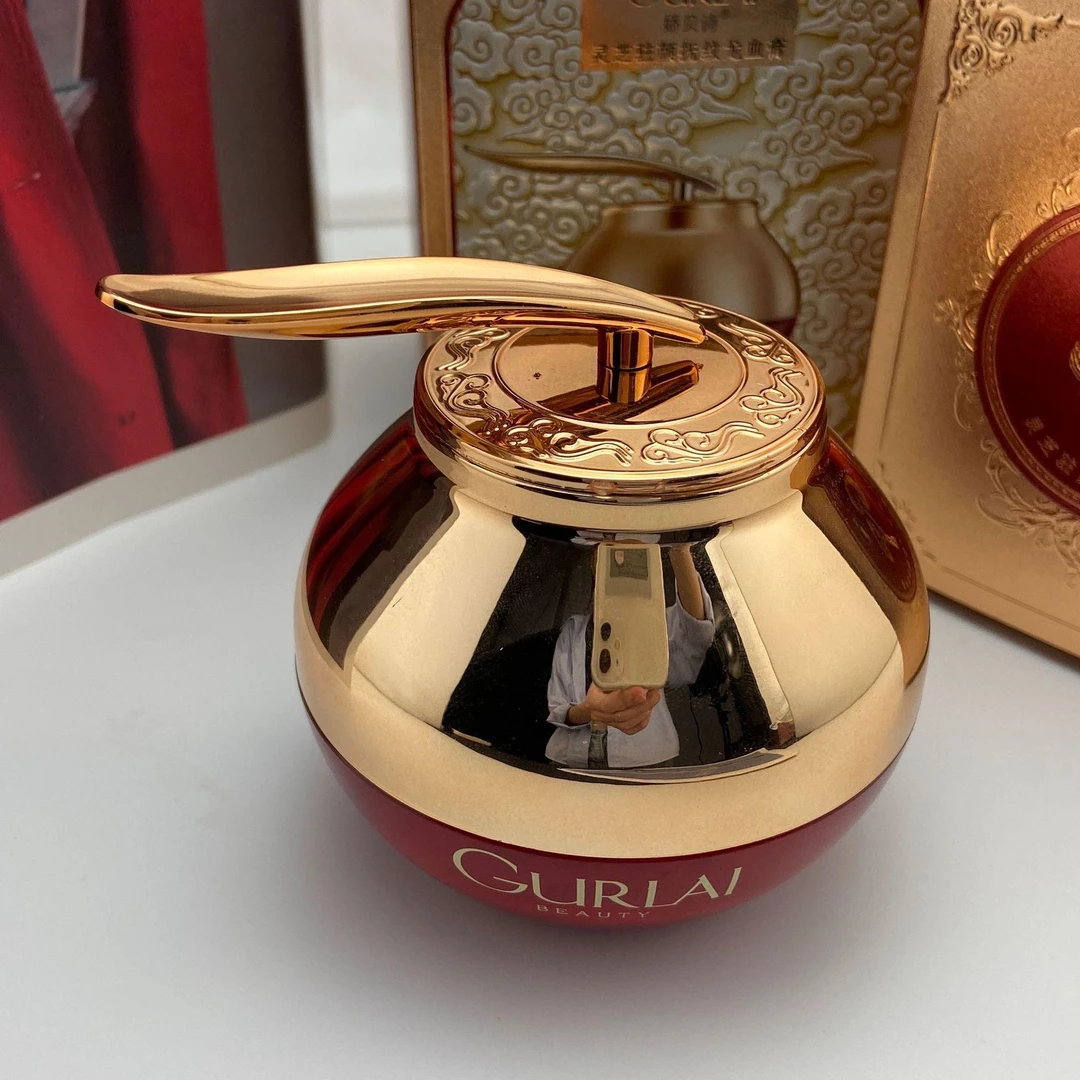 娇贝诗灵芝驻颜抚纹龙血膏