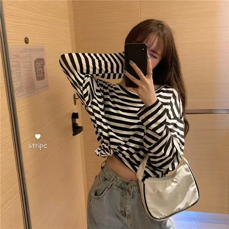 2023百搭条纹长袖针织圆领慵懒风设计感套头通勤拼色微胖遮肉上衣