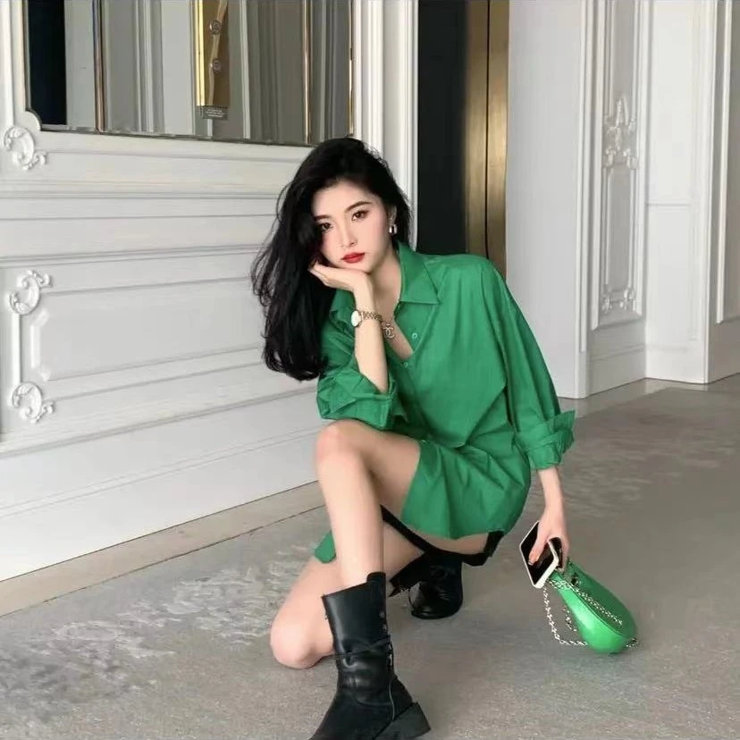 2023新款夏季衬衫女时尚精的穿搭指南高级百搭复古绿色男友风衬衣