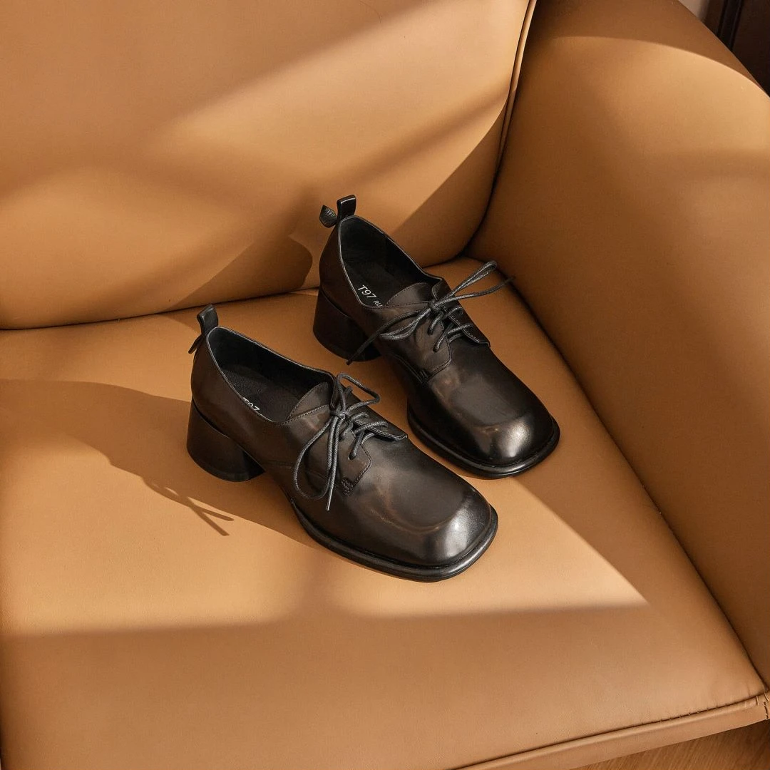 T972024秋季复古真皮系带英伦风气质百搭软底方头中跟单鞋女7619