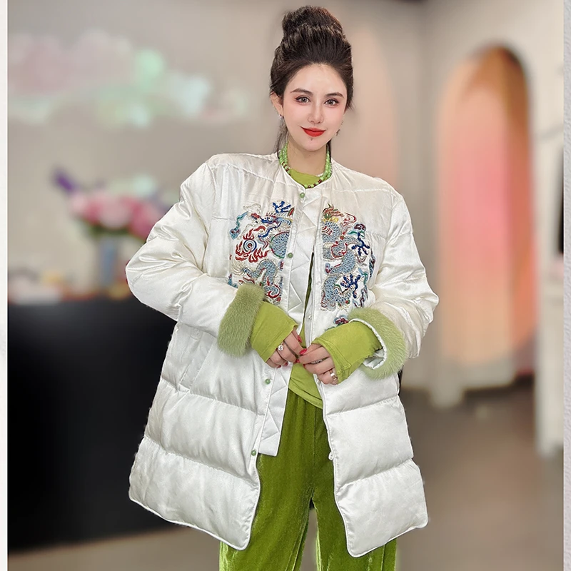 120706秋冬新款中长款国风重工刺绣白鸭绒羽绒服女士时尚百搭外套
