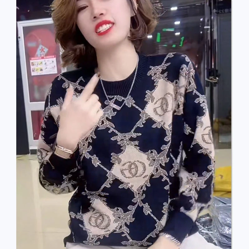 2025秋冬新款毛衣女针织衫烫钻圆领加厚加绒保暖时尚宽松打底衫潮