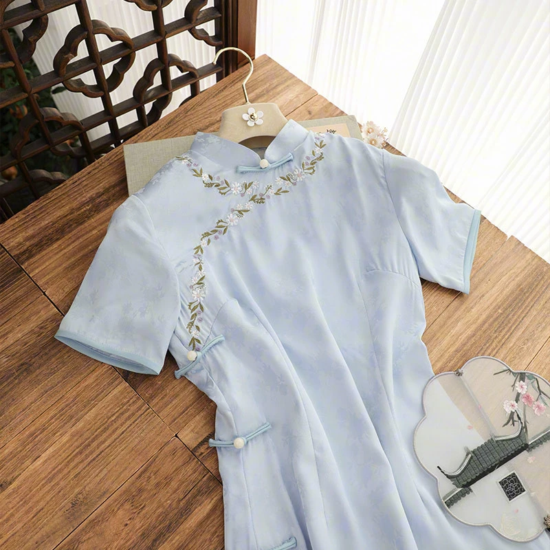 俏娘鱼新中式国风旗袍连衣裙新款改良蓝色刺绣提花复古短袖女日常