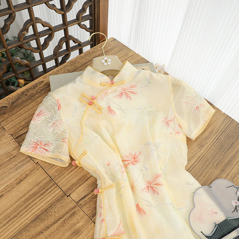 俏娘鱼2025年春夏新款素雅国风黄色复古改良新中式旗袍女日常可穿