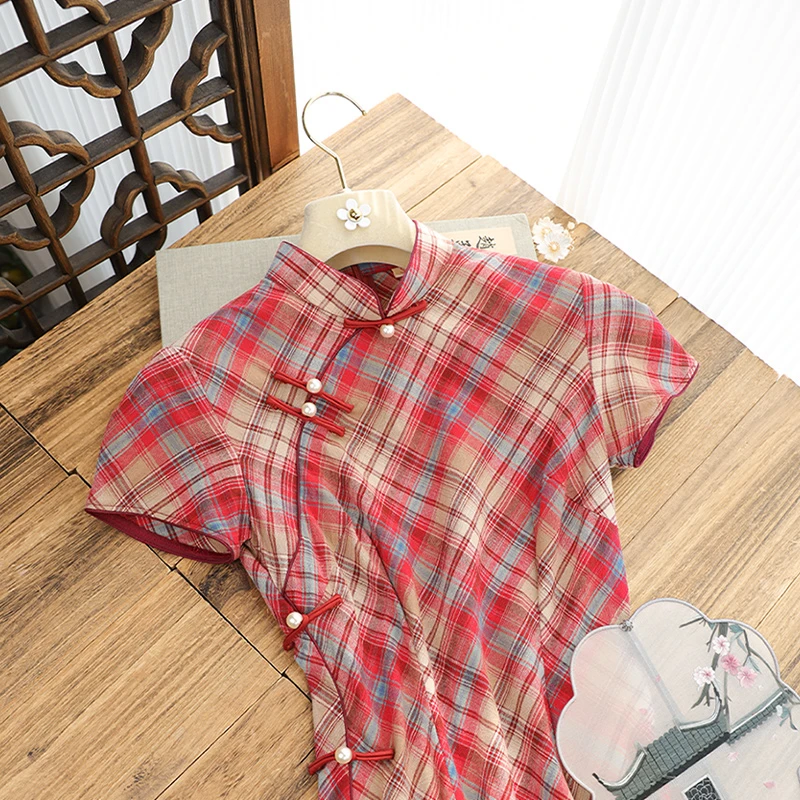 俏娘鱼2025春夏新款国风素雅红色复古新中式改良格子旗袍女日常穿