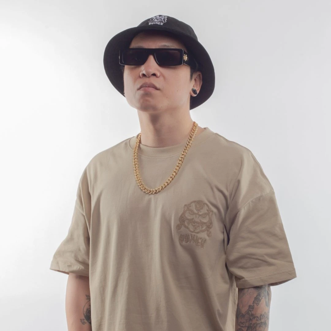 無南WUVNEN无南新款刺绣LOGOT恤半袖宽松