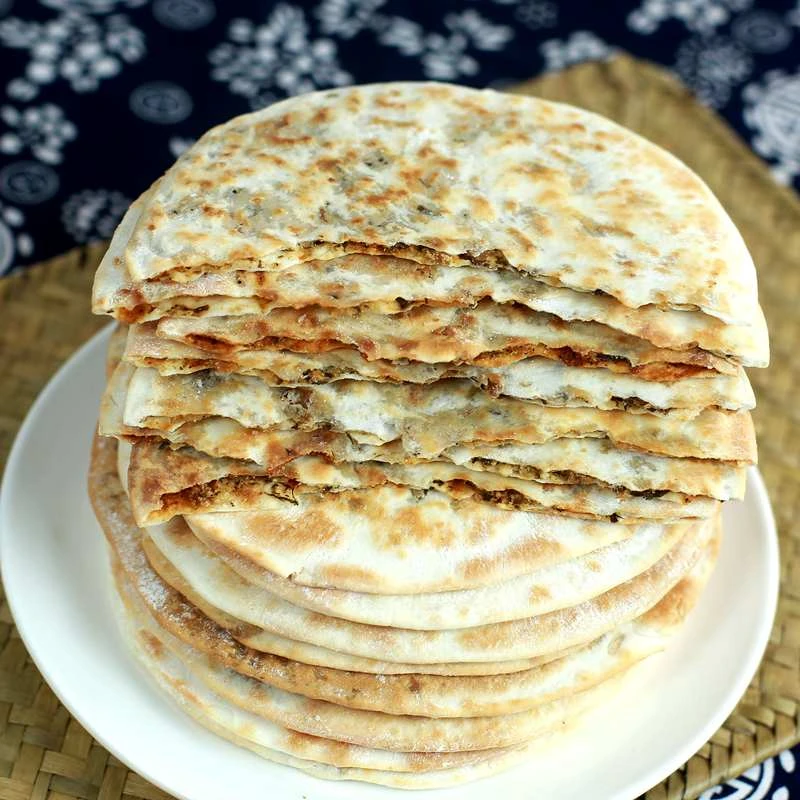 梅干菜扣肉饼手工薄脆锅盔安徽黄山烧饼特产网红地方特色小吃早餐