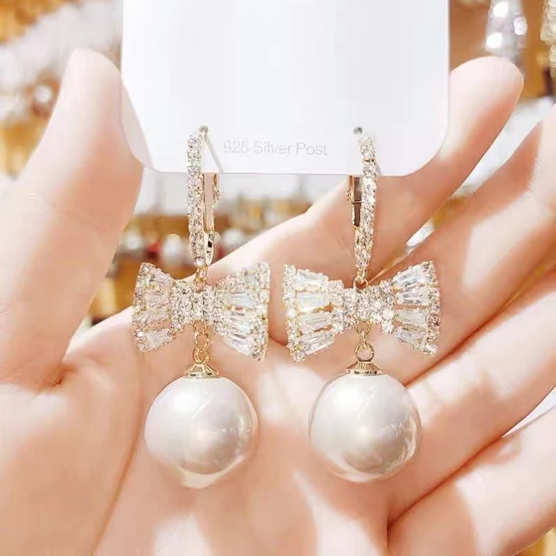 琪致 锌合金耳饰 2025新款显瘦高端大气蝴蝶精致超仙甜美耳环百搭