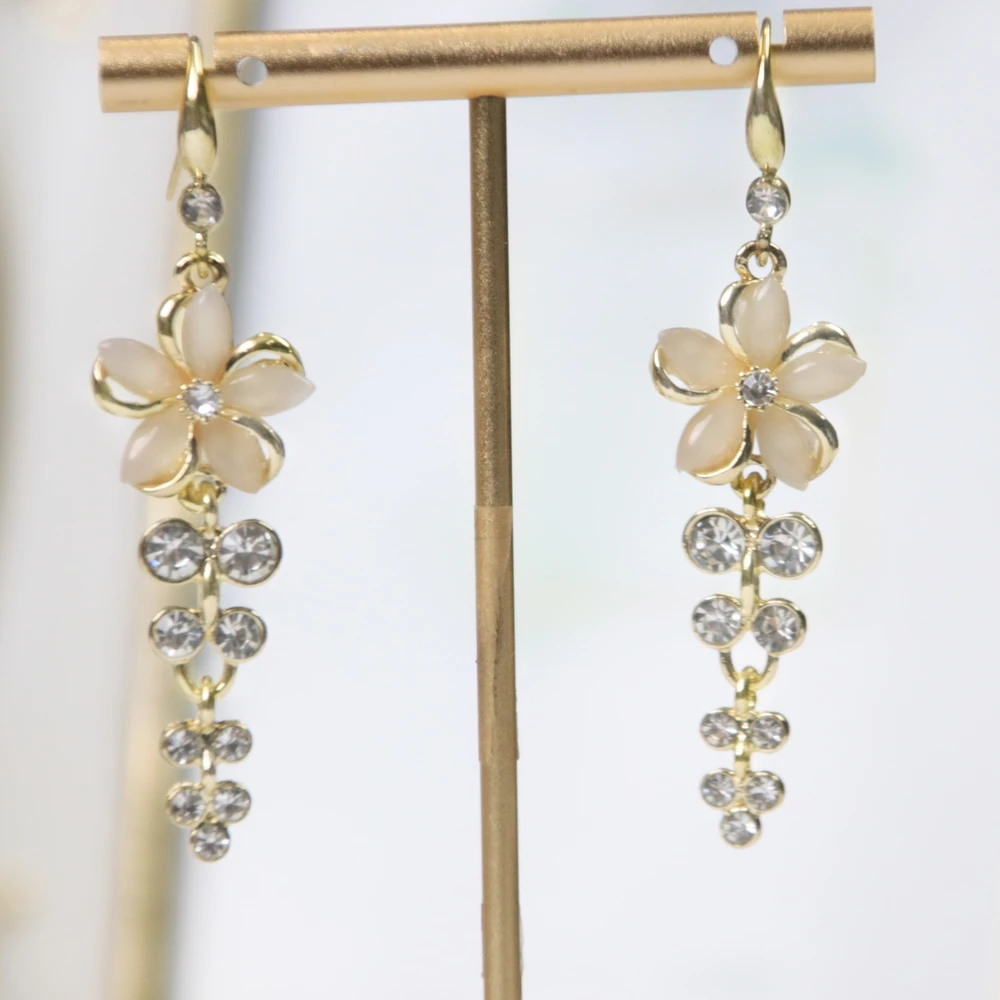 琪致 锌合金耳饰 轻奢花朵复古仙女风气质耳环22秋季网红爆款耳饰