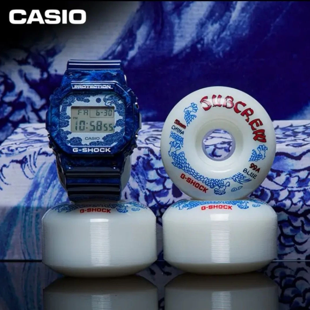 Casio/卡西欧CHINA BLUE青花瓷主题滑板联名手表DW-5600BWP-2PFS
