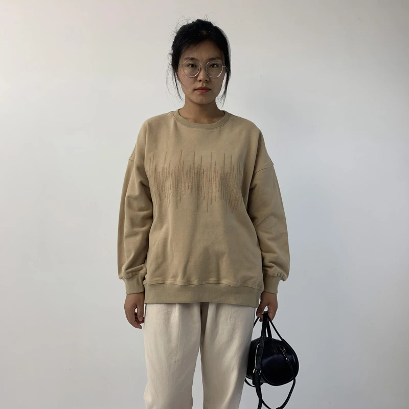 J女装瑕疵品11201215圆领刺绣加薄绒女百搭休闲秋冬简约显瘦卫衣