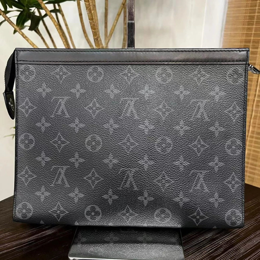 99新 LouisVuitton/路易威登 黑武士老花手拿包洗漱包26