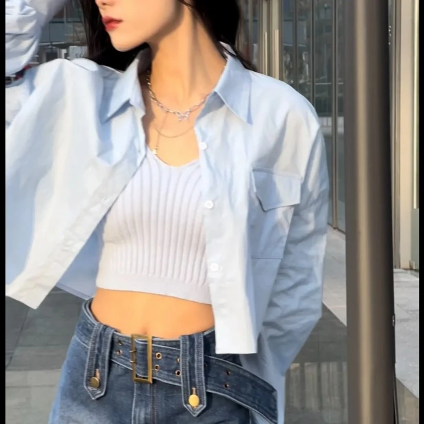 设计感小众辣妹时尚百搭上衣女春夏小个子短款后开叉宽松衬衫外套
