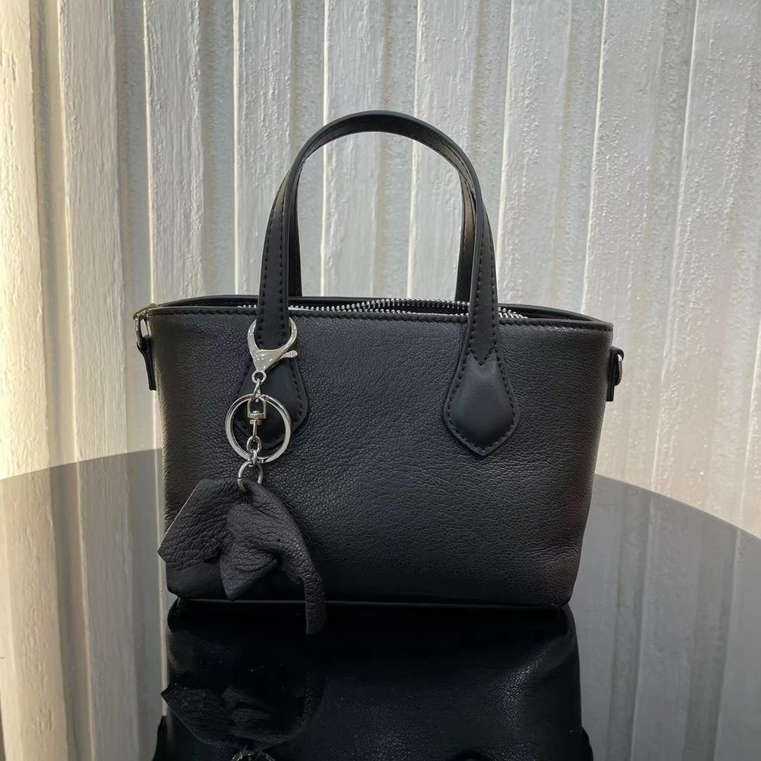Enpocci/帕英斯英姐宠粉系列女士包包Y25CB186823