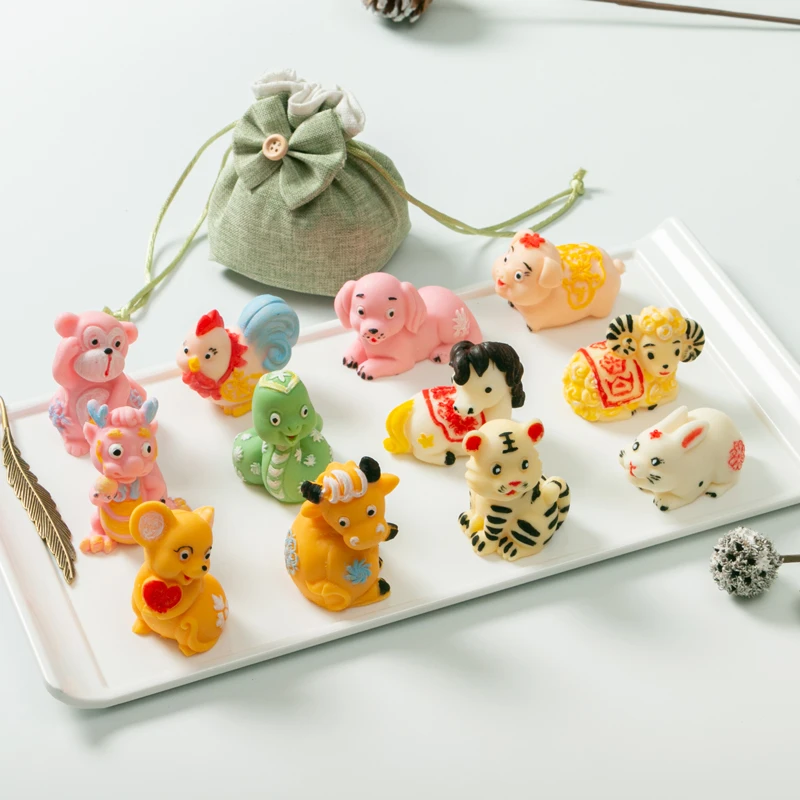十二生肖巧克力模具硅胶食品级烘焙巧克力慕斯甜品12属相生日蛋糕