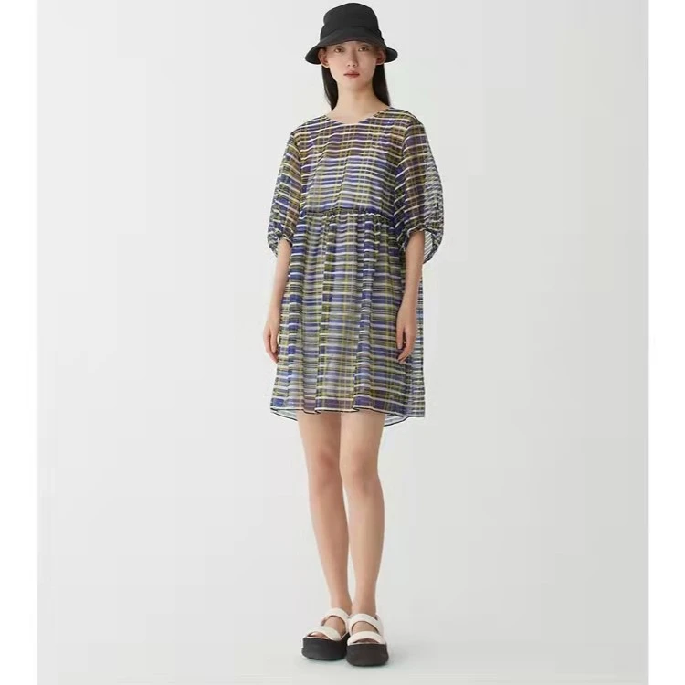 AUM/噢姆春夏超显瘦连衣裙时尚设计感条纹宽松撞色女装MACX26116