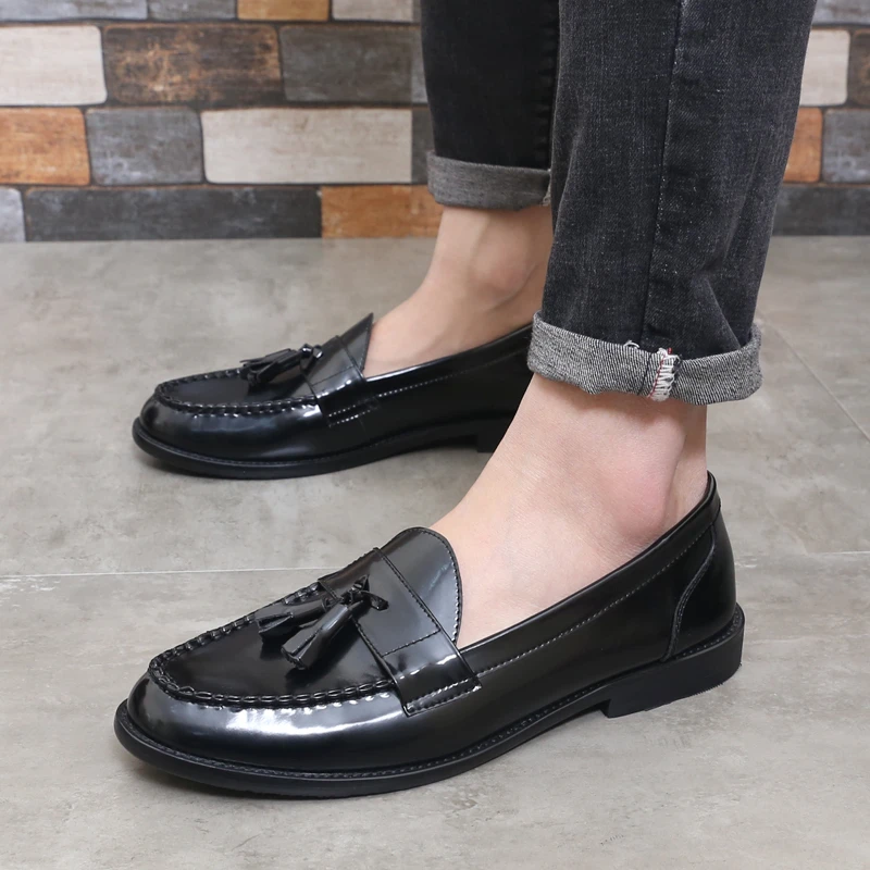 新款休闲低帮透气流苏漆皮小皮鞋男  韩版真皮潮流一脚蹬乐福鞋男