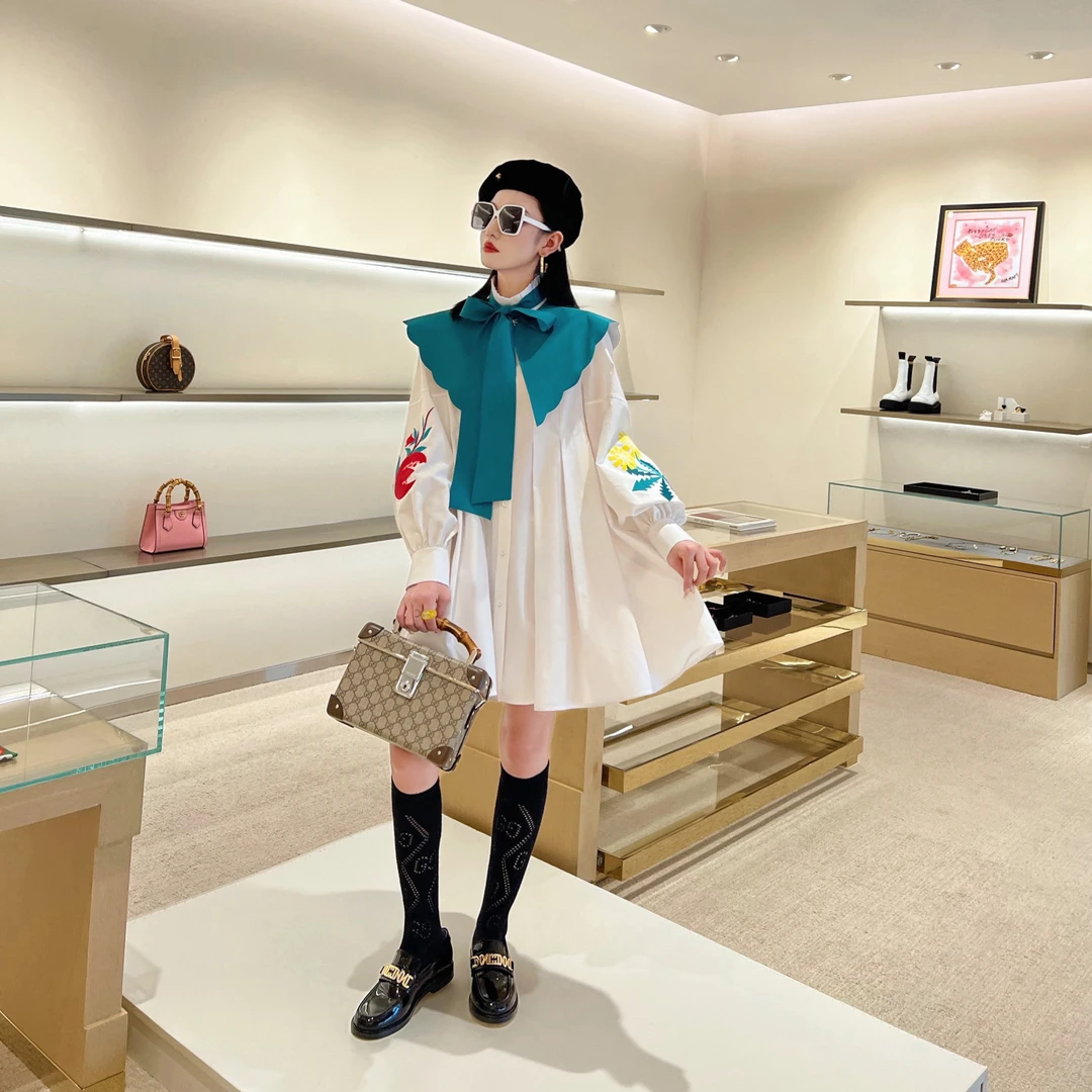 NancyCavally重工8萬针绣花 可拆卸披肩领 撞色刺绣衬衫式连衣裙