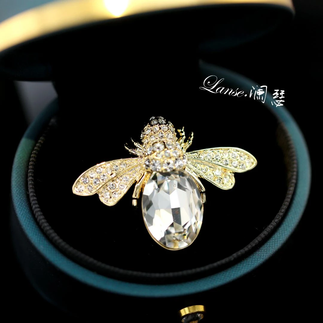 铜合金合成锆石胸针 SH002尊贵金蜜蜂胸针