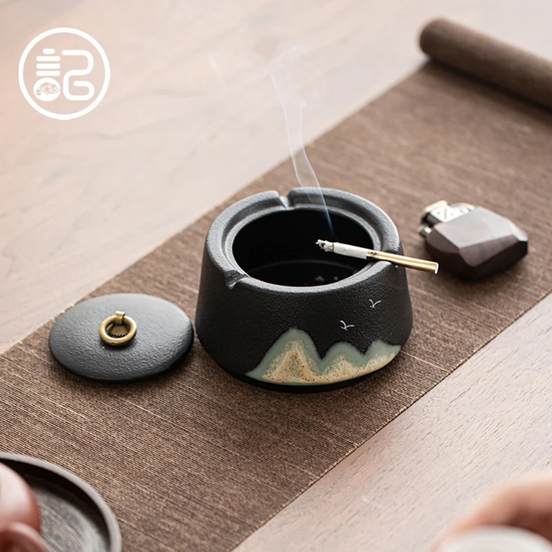 新美堂 远山黑陶创意陶瓷烟灰缸家用客厅茶桌防风带盖防飞灰