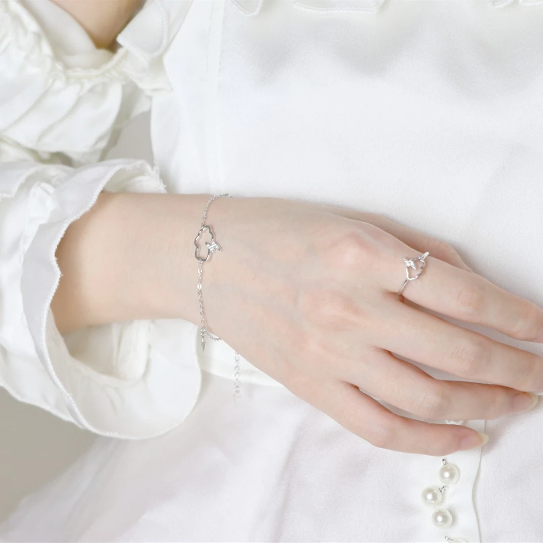 925银合成锆石手链 镂空云雷手链