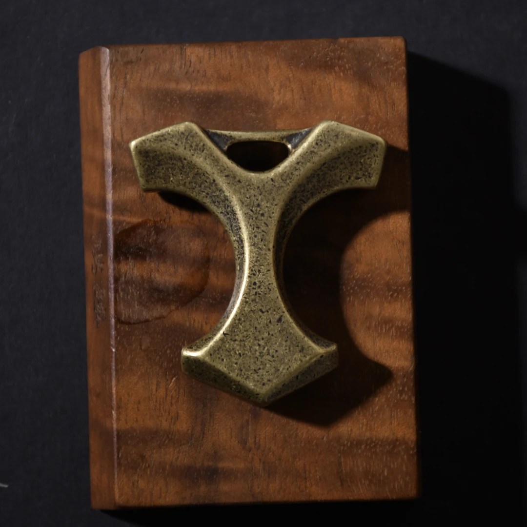 黄铜复古钥匙扣防身工具EDC钥匙挂件吊坠礼物户外便携指虎破窗